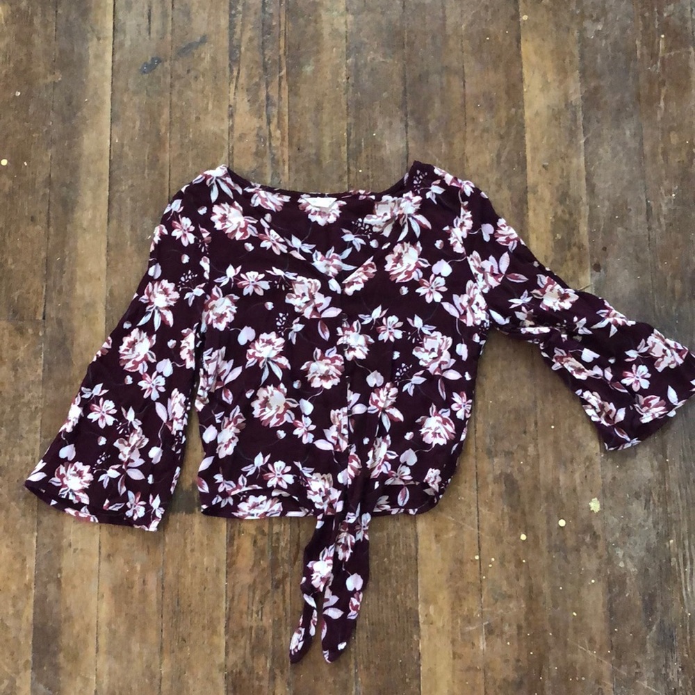 Flowy crop top with tie front